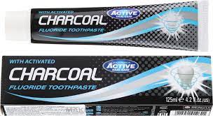 Active Charcoal Fluoride Toothpaste 125 Ml - Image 2