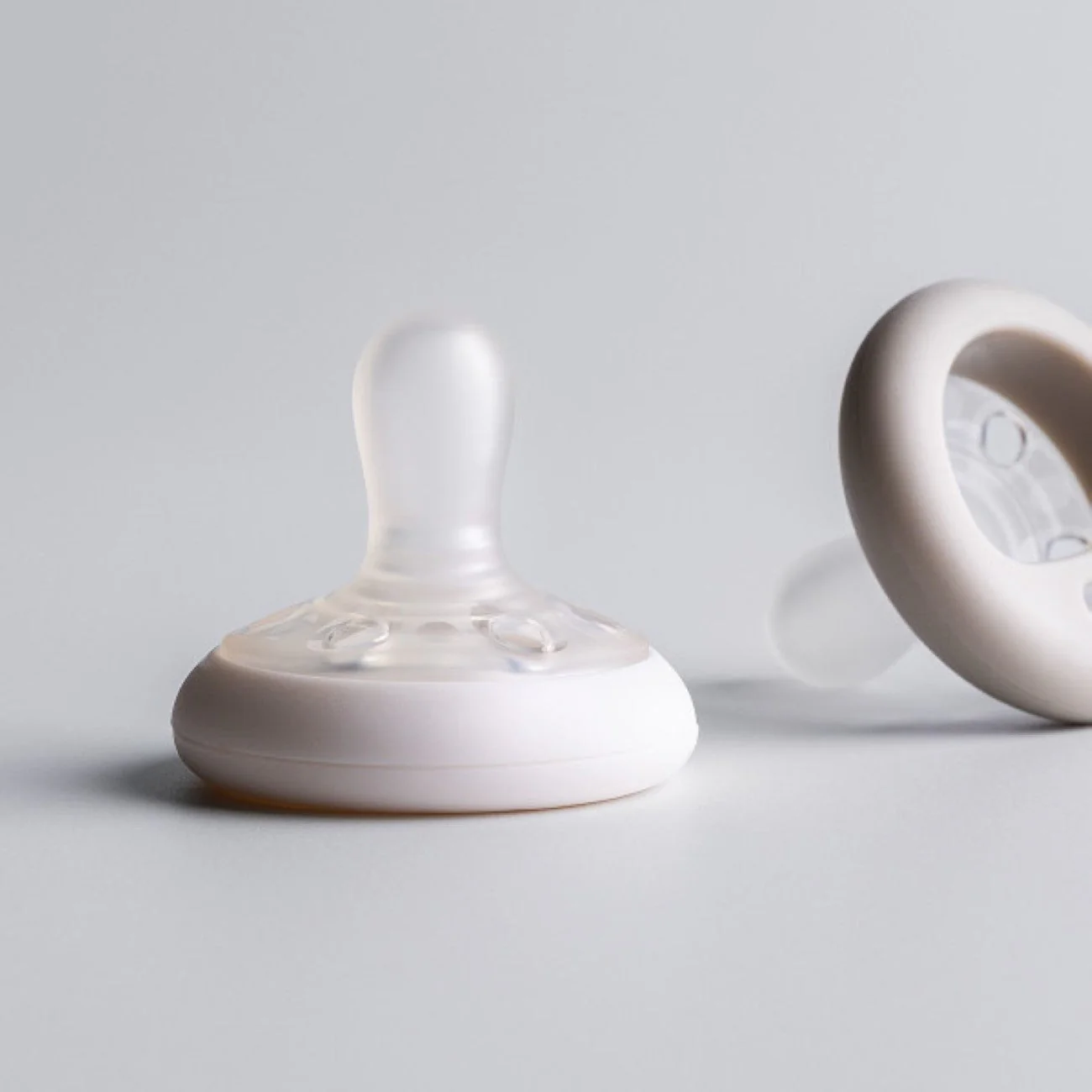 Closer to Nature Breast-Like Soother (6-18M) - Pack of 2 - Image 6