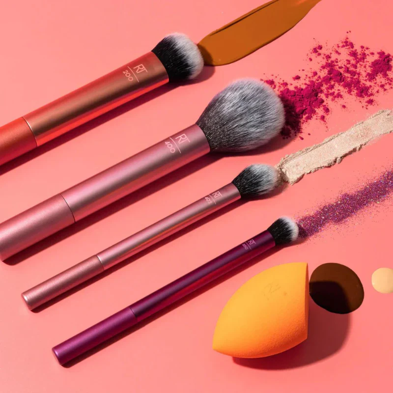 Everyday Essentials Makeup Brush Set + Sponge - Image 2