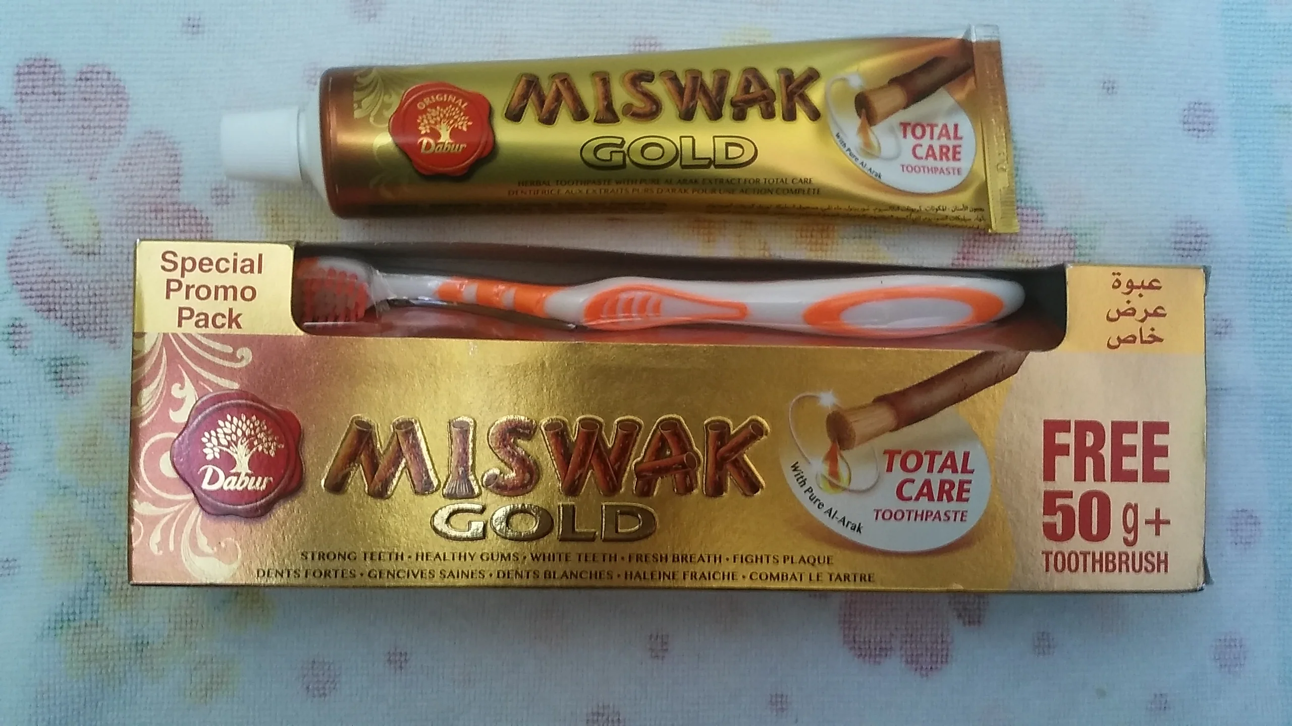 Herbal Toothpaste Gold + Free 50g + Toothbush 120g
