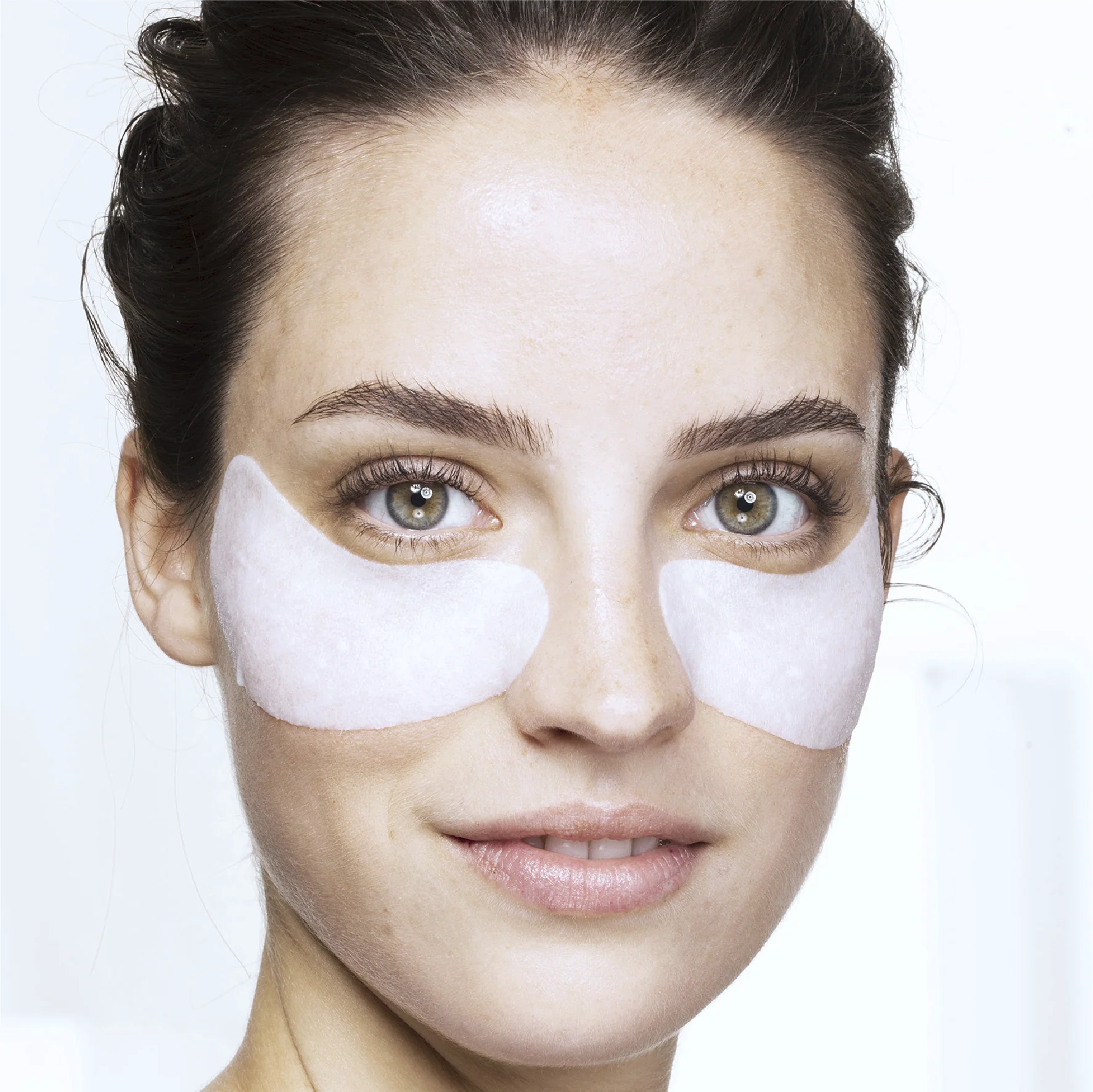 Skin Active Hydra Bomb Anti Dark-Circles Eye Tissue Mask With Orange Juice & Hyaluronic Acid - Image 2
