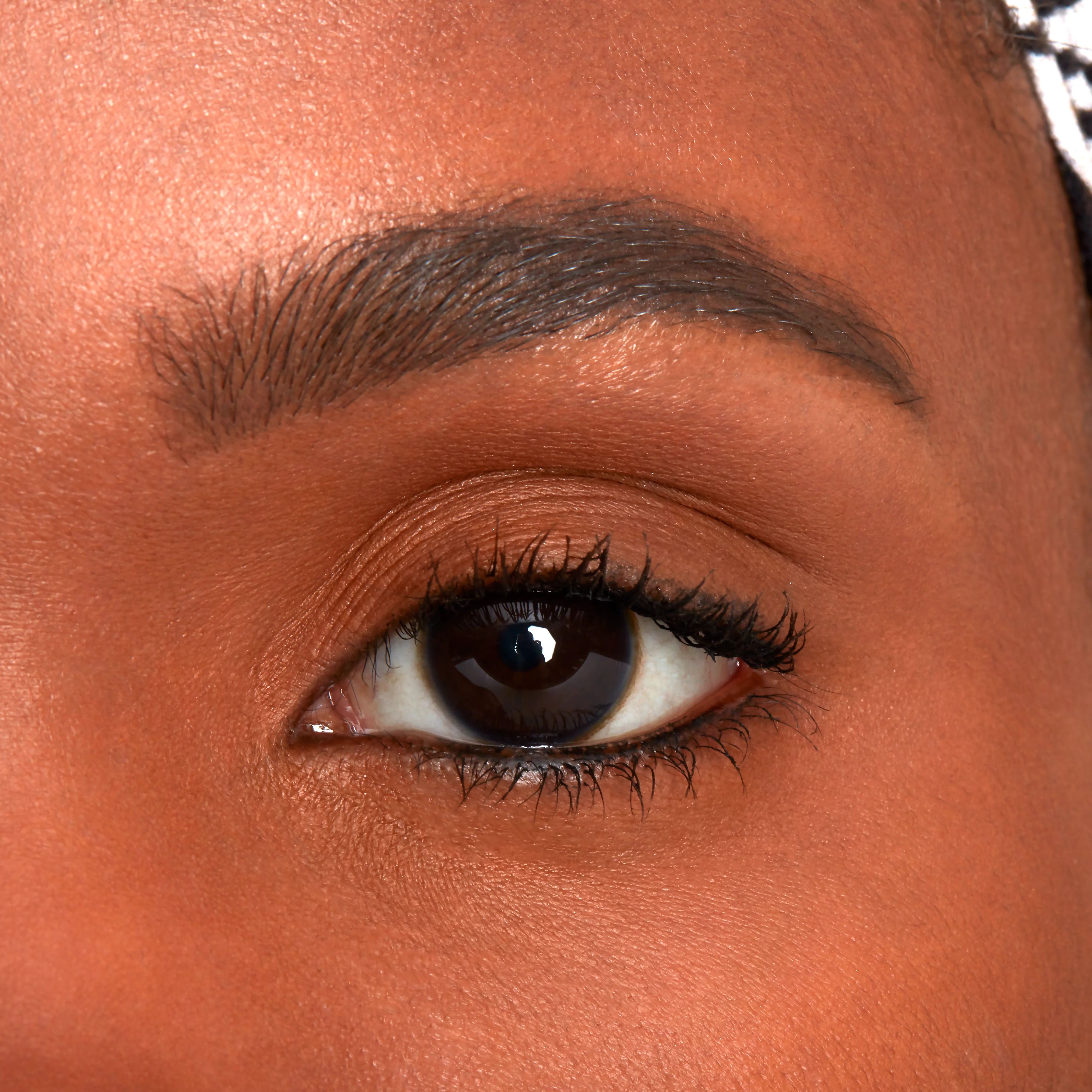 Fill & Fluff Eyebrow Pomade Pencil - Image 12