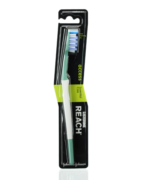 Reach Access Medium Toothbrush
