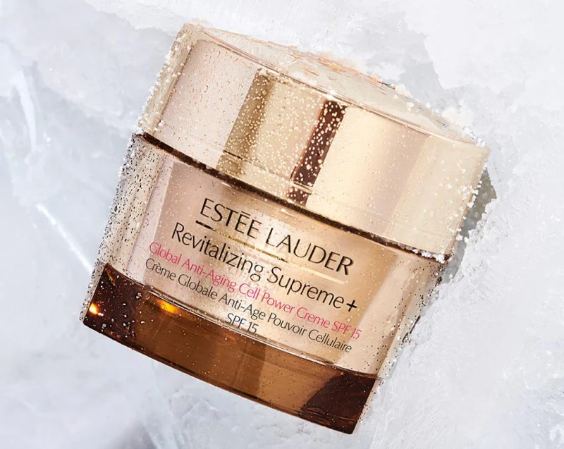 Revitalizing Supreme+ Global Anti-Aging Cell Power Creme SPF15 - Image 3