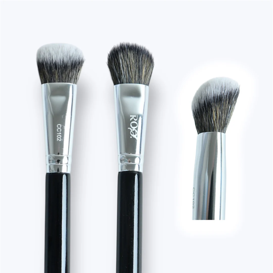 Roo Concealer Brush CC 102 - Image 2