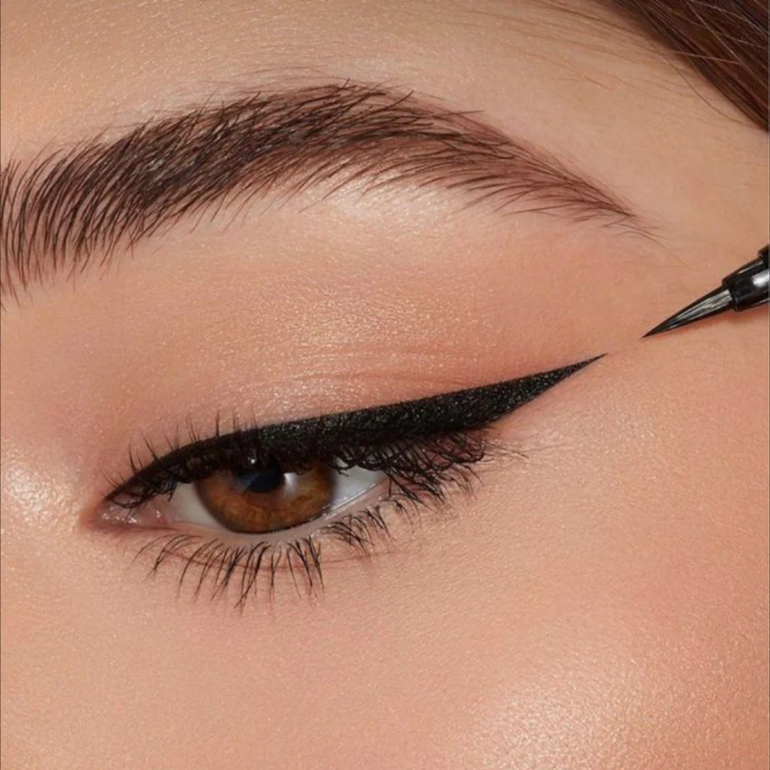 Roo Dark Black Eyeliner - Image 3