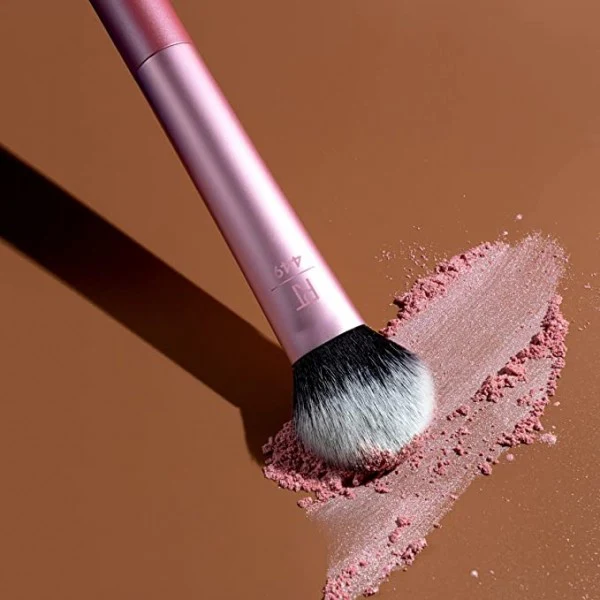 Tapered Cheek Makeup Brush - Image 3