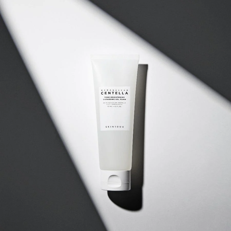 Tone Brightening Cleansing Gel Foam - Image 3