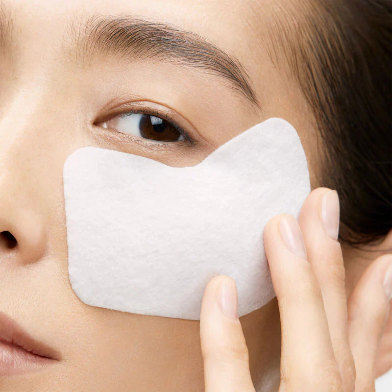 Vital Perfection Uplifting and Firming Express Eye Mask - Image 3